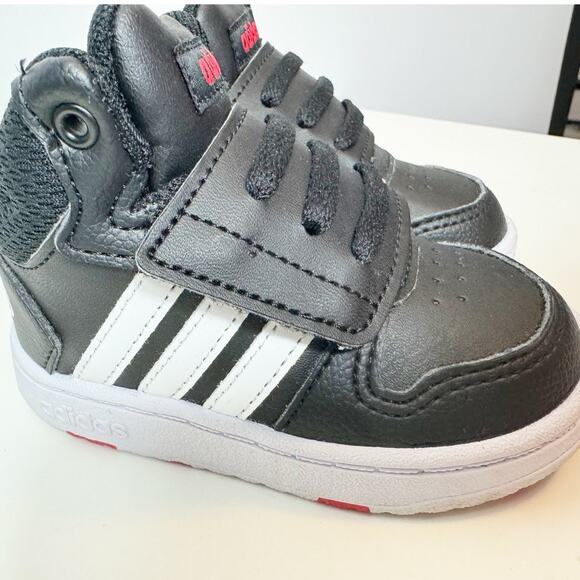 Adidas Boys Black Hoops Mid 2.0 Sneakers H01064 Toddler Size 5K - Picture 2 of 7
